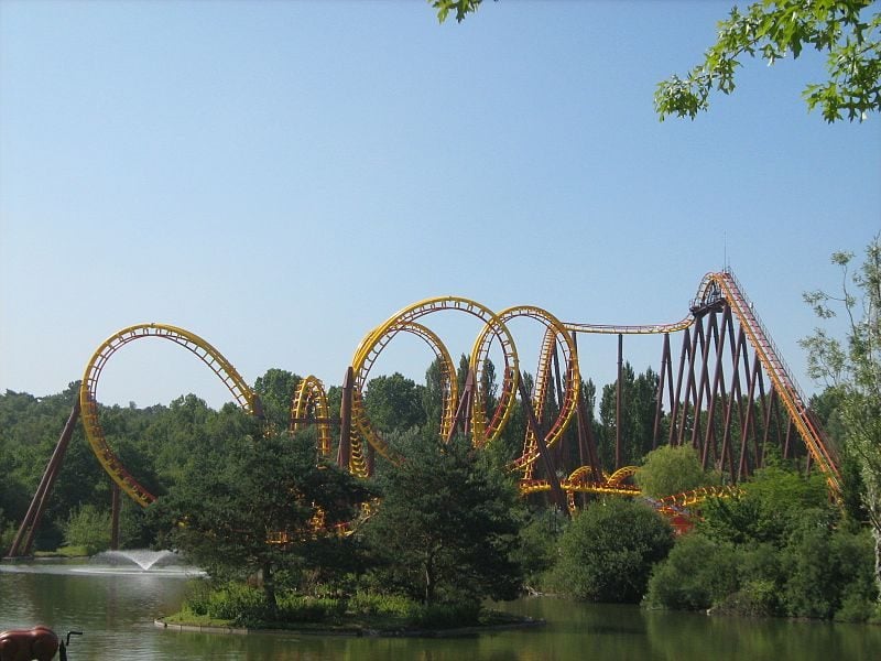 Los mejores parques de atracciones del mundo. Parque Asterix. Atracciones