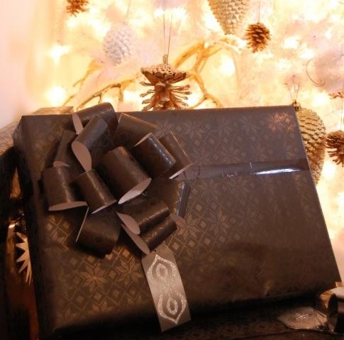 envolver regalo de navidad