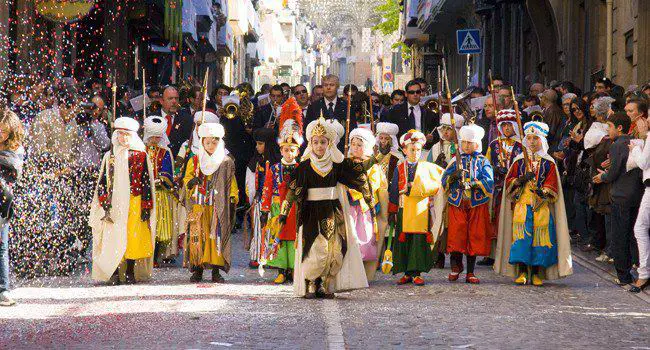 Moros y Cristianos. Alcoy Moros y Cristianos. Alcoy