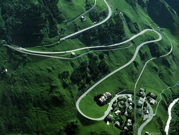 15 carreteras panorámicas para un road trip. Oberalp Pass Suiza