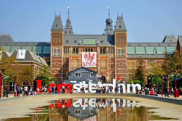 7 viajes imprescindibles si tienes entre 30 y 40 años. Amsterdam