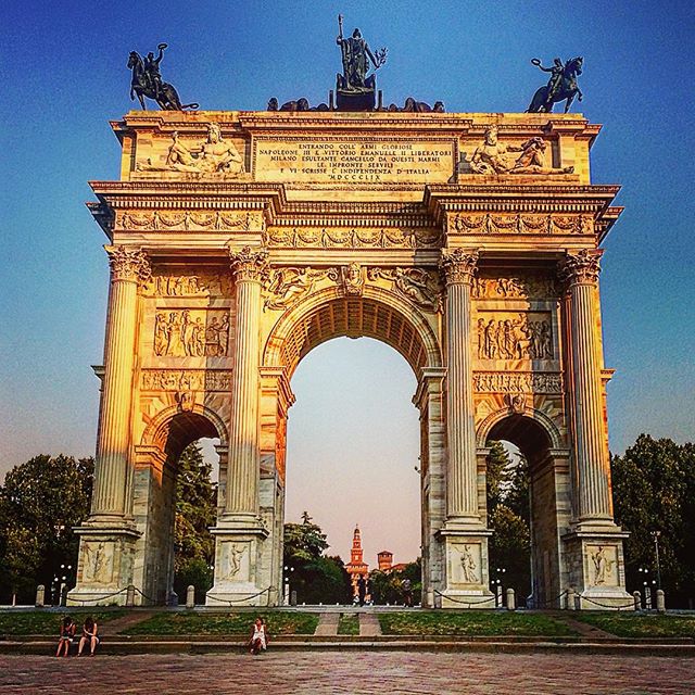 arco de la paz en milán