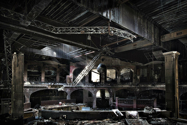 discoteca abandonada