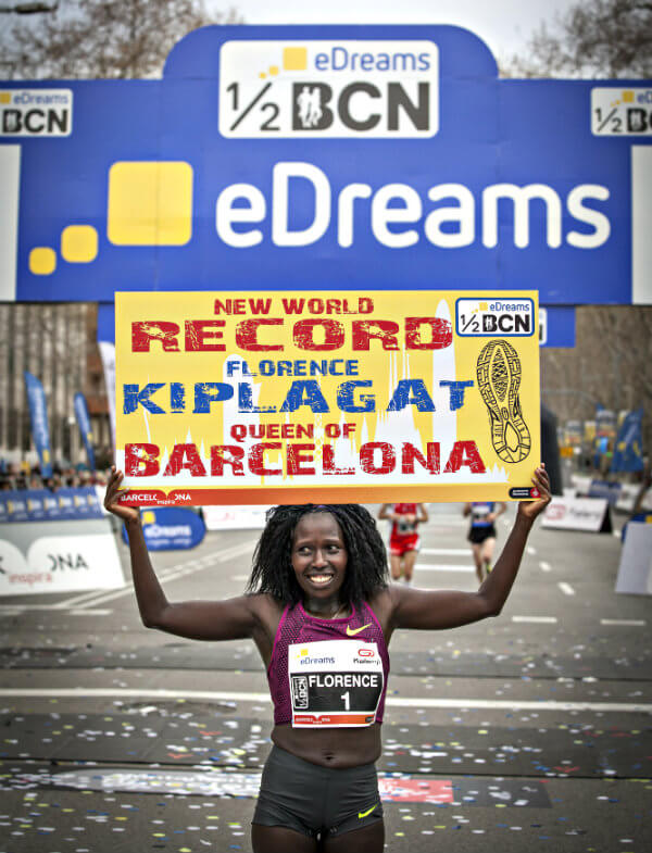 la corredora kiplagat con su record mundial