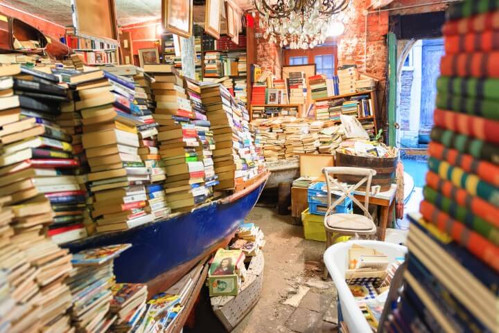 Librería Acqua Alta en Venecia, una de las muchas cosas que hacer en Venecia