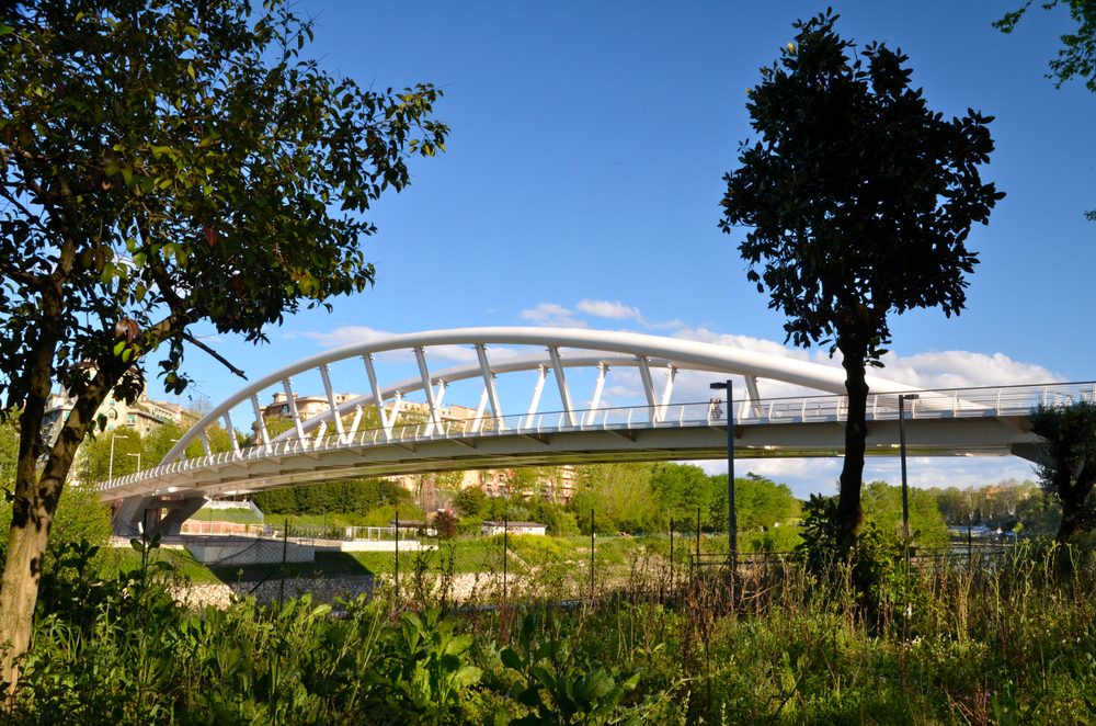 Puente de la Música, diseñado por Calatrava, sobre el río Tíber en Roma