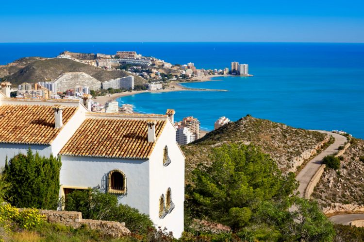 Pueblo y playa de Cullera, Valencia