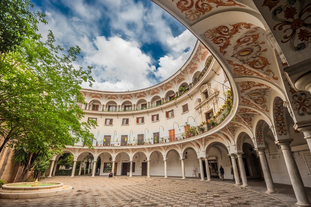 Arcada de la Plaza de Cabildo en Sevilla