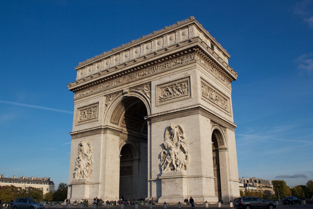 Arco de Triunfo y Tumba del Soldado Desconocido en París