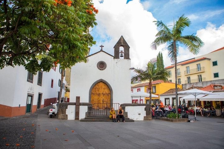 iglesia en Funchal y Calheta