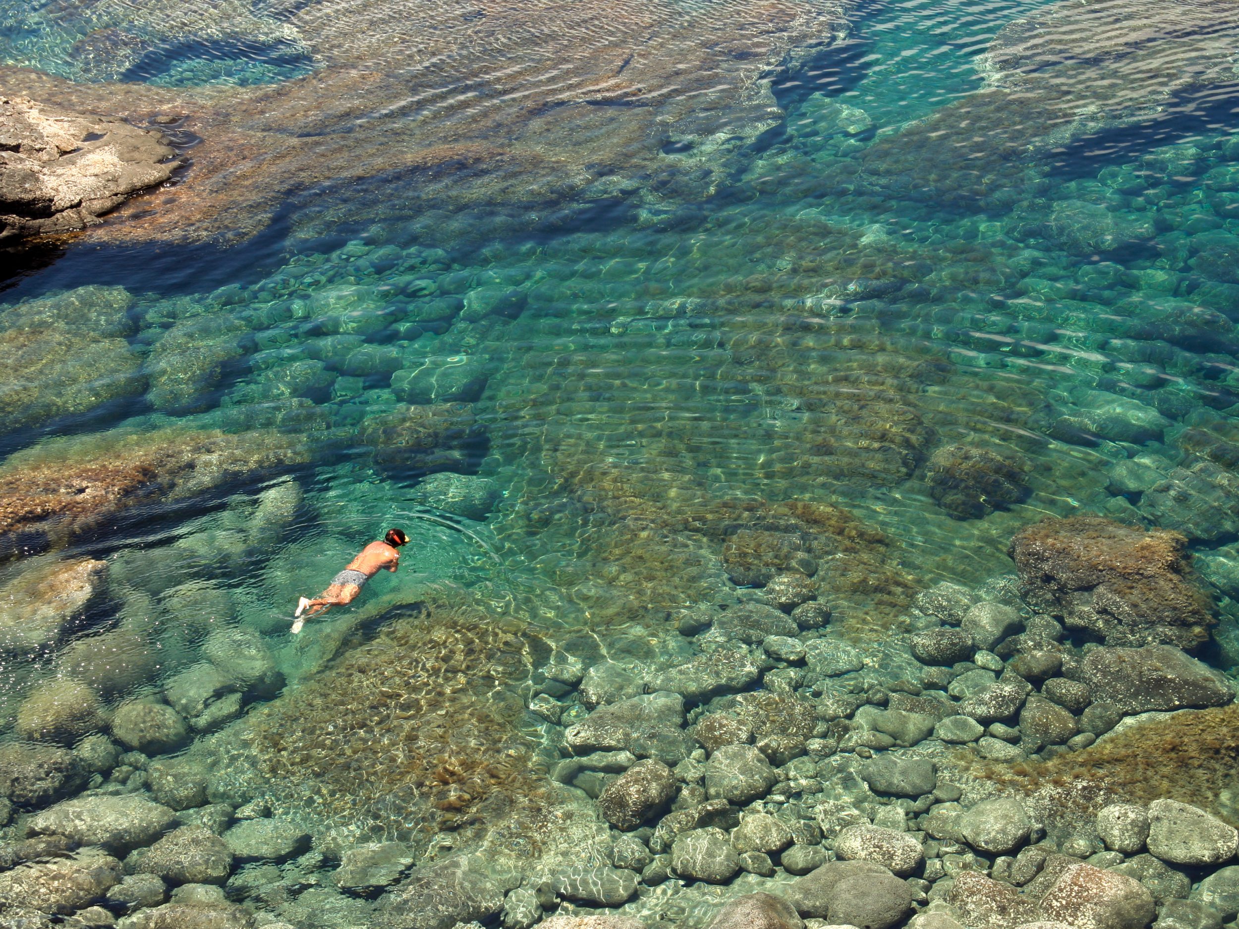 Buceo en las aguas cristalinas de las playas de Lanzarote