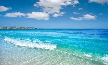 Báñate en las mejores playas de Ibiza