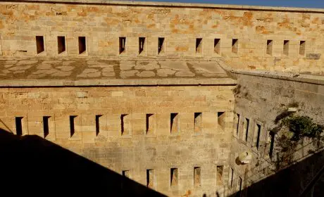 Explora los museos y galerías de Menorca