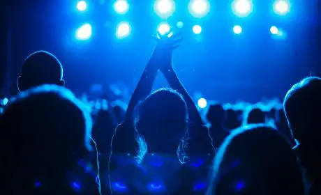 Lee más sobre dónde salir de fiesta por Menorca