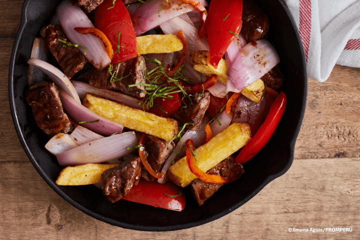 Lomo saltado, gastronomía de Perú