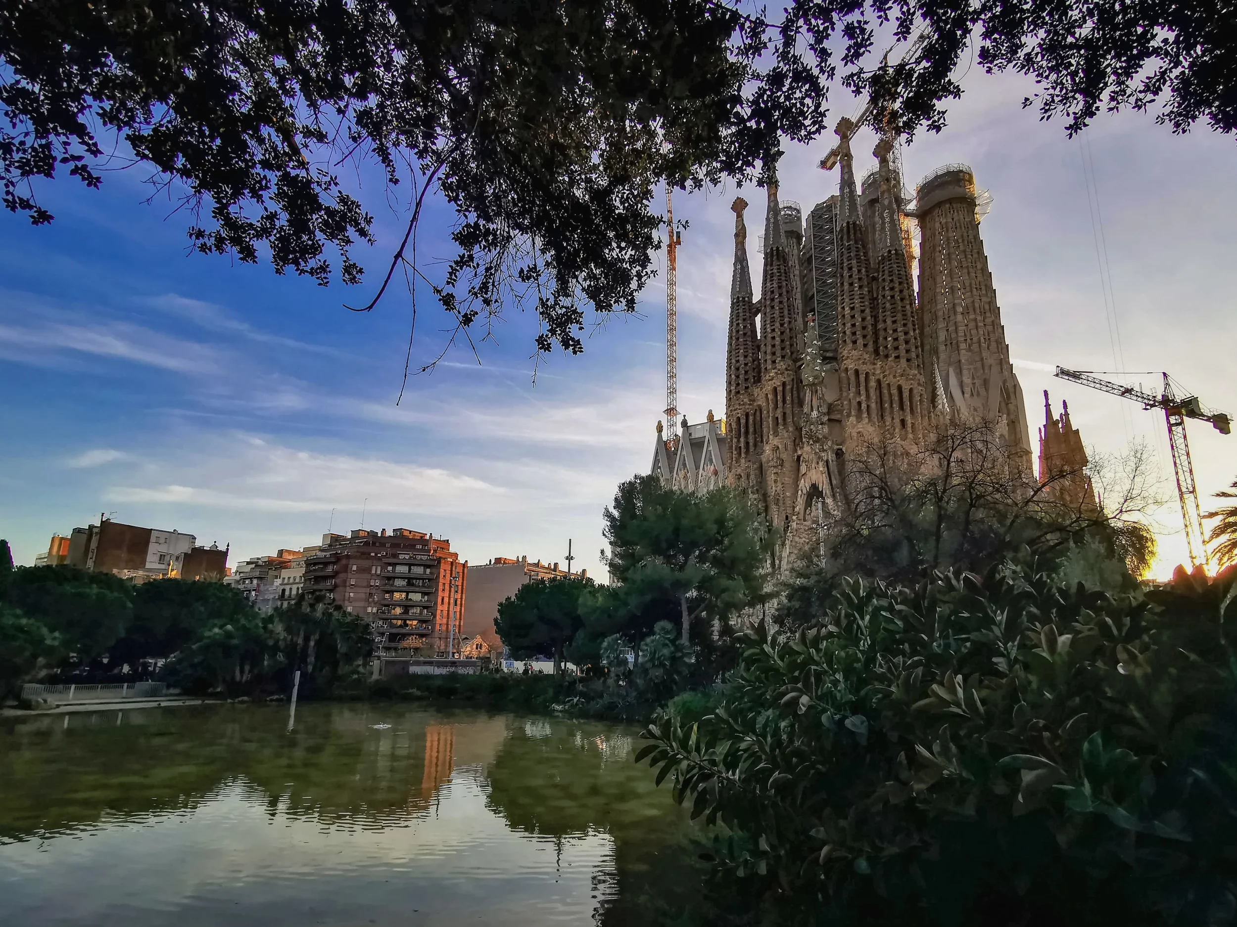 Fachada exterior de la Sagrada Família en Barcelona