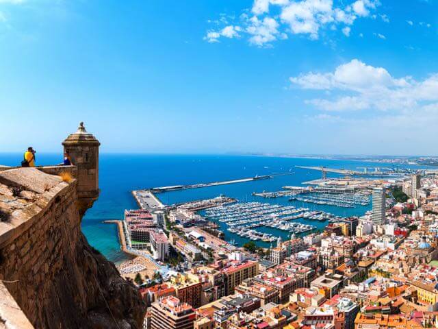 Reserva tu vuelo + hotel en Alicante con eDreams.es