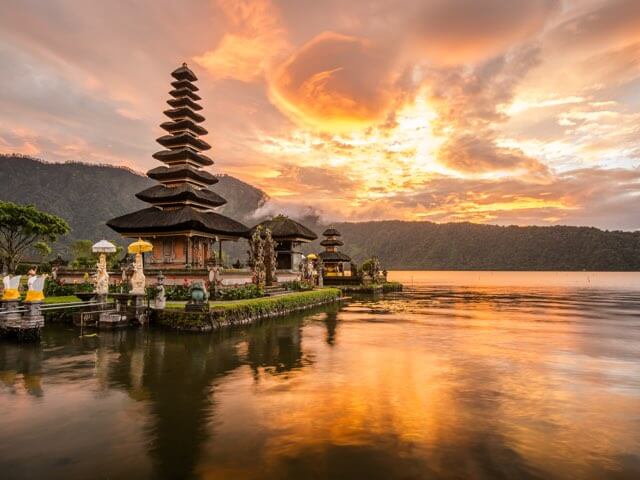 Reserva tu vuelo + hotel en Bali con eDreams.es