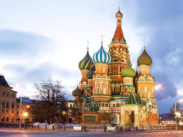 Reserva tu vuelo + hotel en Moscú con eDreams.es
