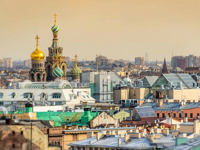 Reserva tu vuelo + hotel en San Petersburgo con eDreams.es