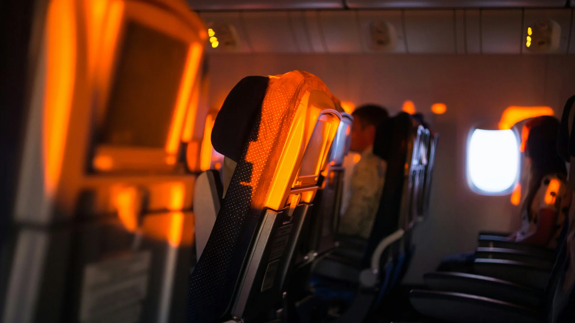 Avión de easyJet antes de completar los cambios de una reserva